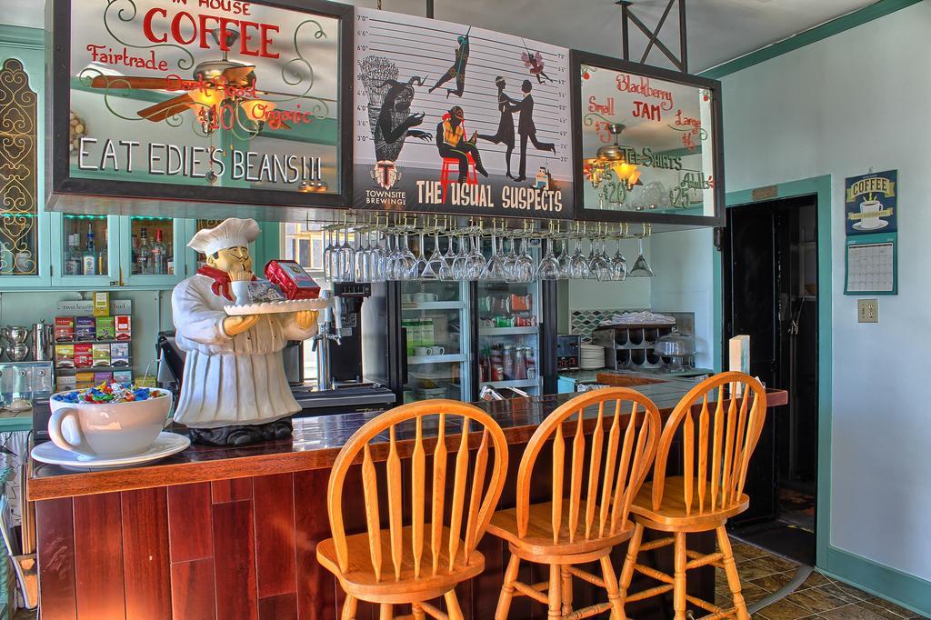 The Old Courthouse Inn Powell River Εξωτερικό φωτογραφία